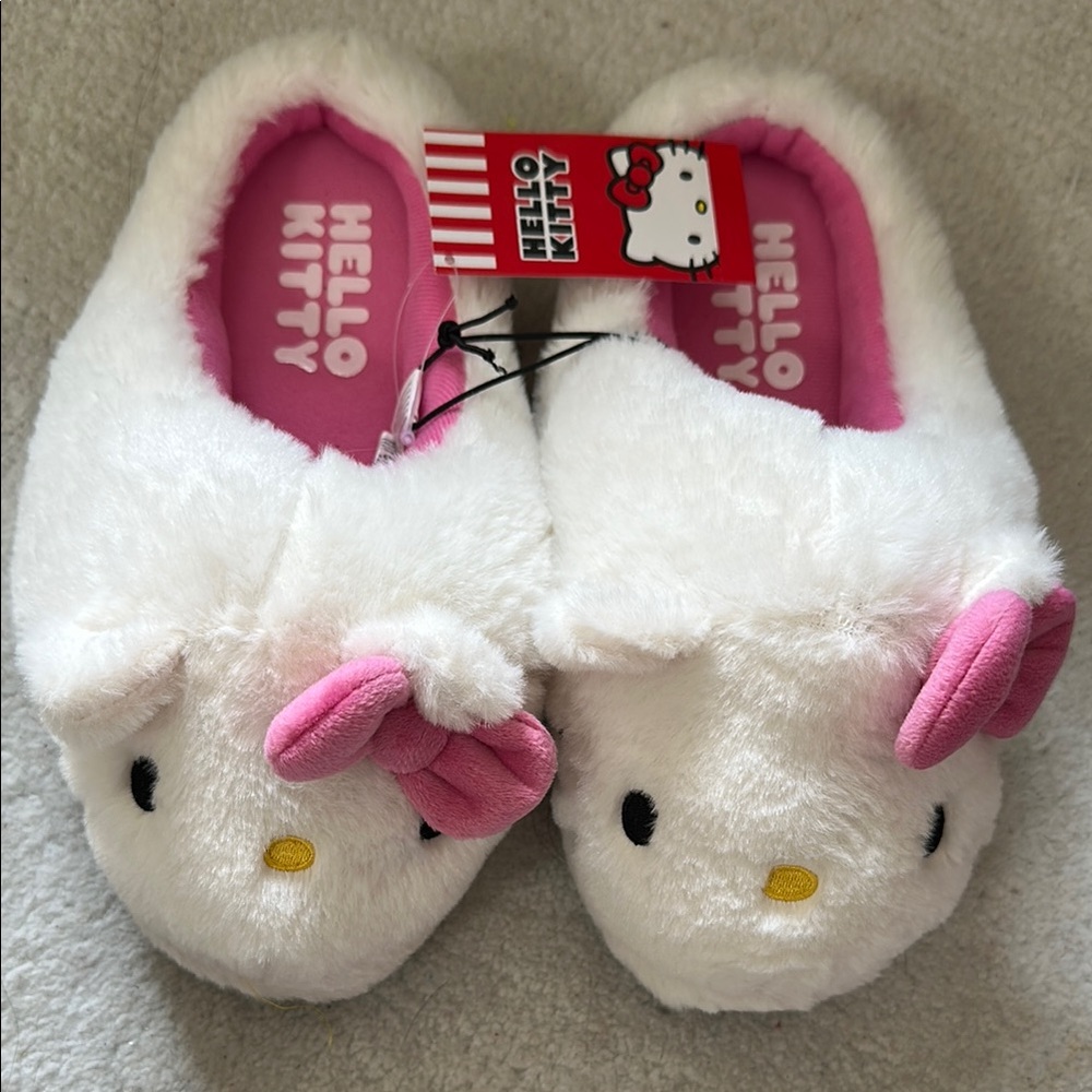 Hello Kitty White Indoors Plush Slippers